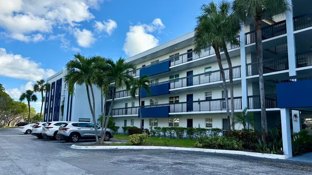 Unit 212 photo 3