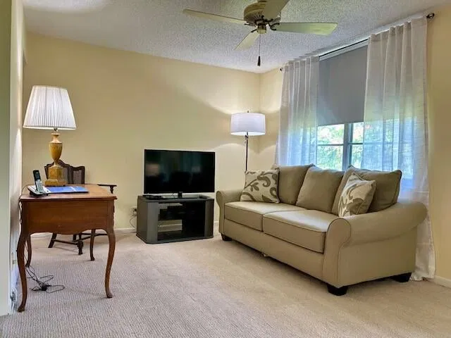 Unit 212 photo 8