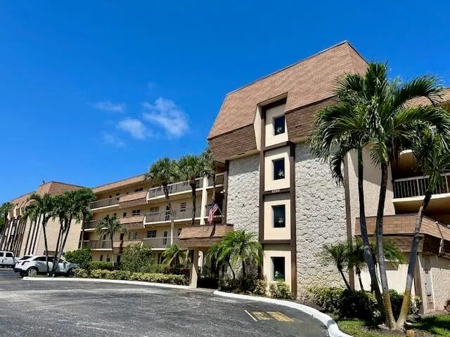 Unit 212 photo 24
