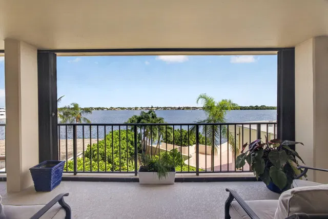 Unit 323 photo 38