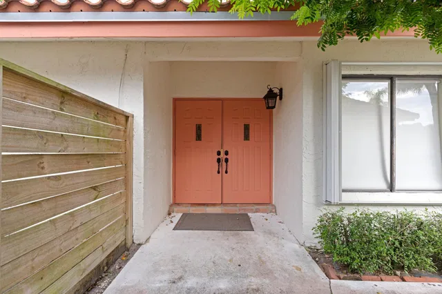 Residence photo 2
