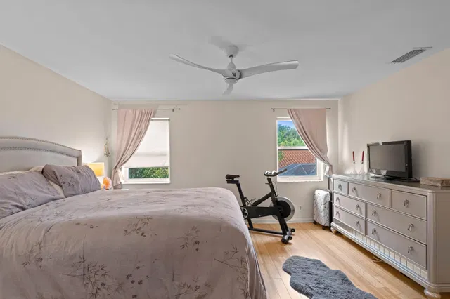 Residence photo 6