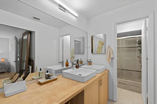 Residence photo 8