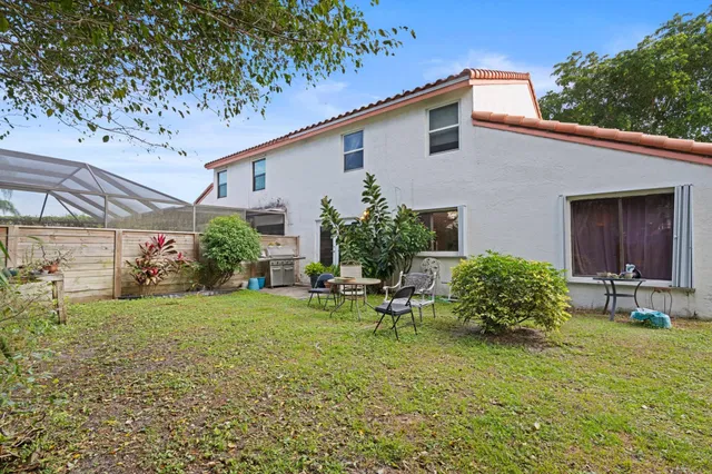 Residence photo 16
