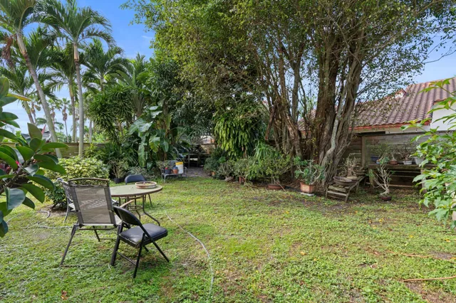 Residence photo 17