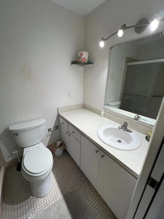 Unit A photo 18