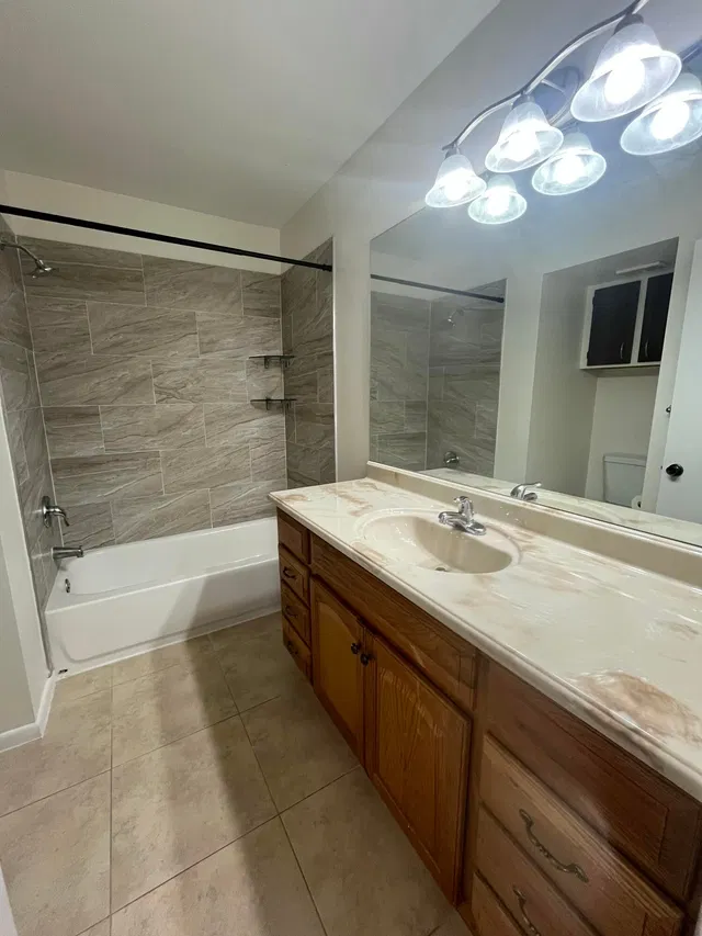 Unit 11-203 photo 11