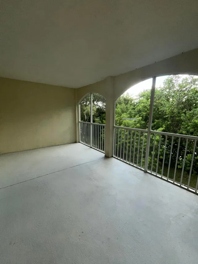 Unit 11-203 photo 14