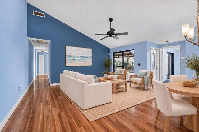 Residence photo 9