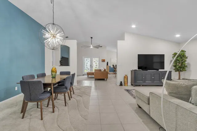 Residence photo 4