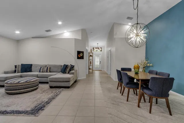 Residence photo 6