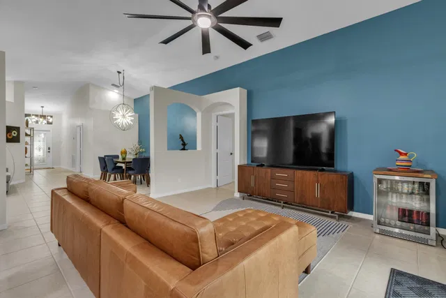 Residence photo 8