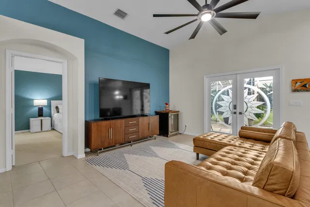 Residence photo 9