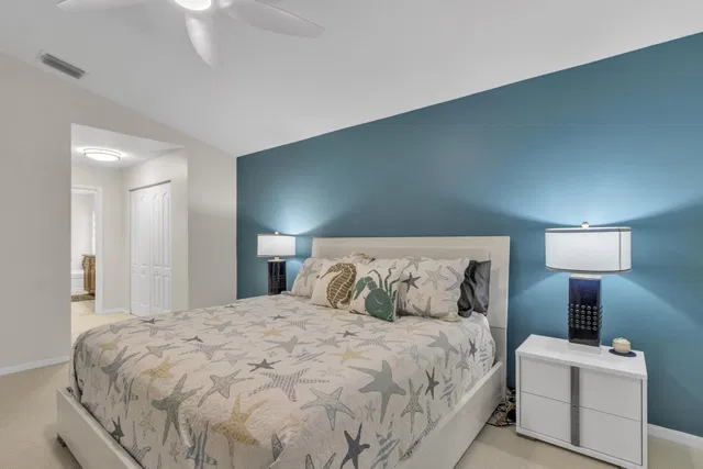 Residence photo 18