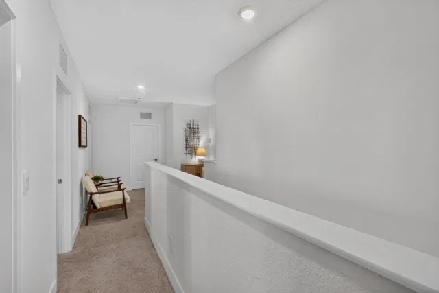 Residence photo 17