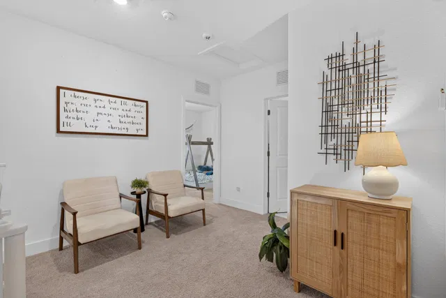 Residence photo 18