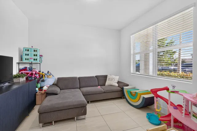Residence photo 22