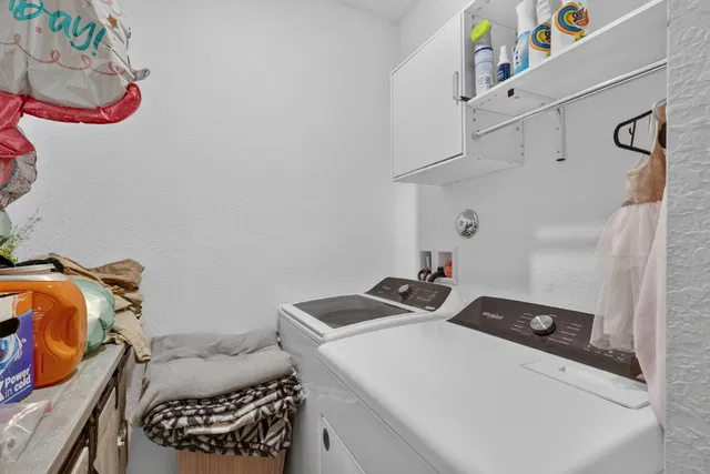 Residence photo 24