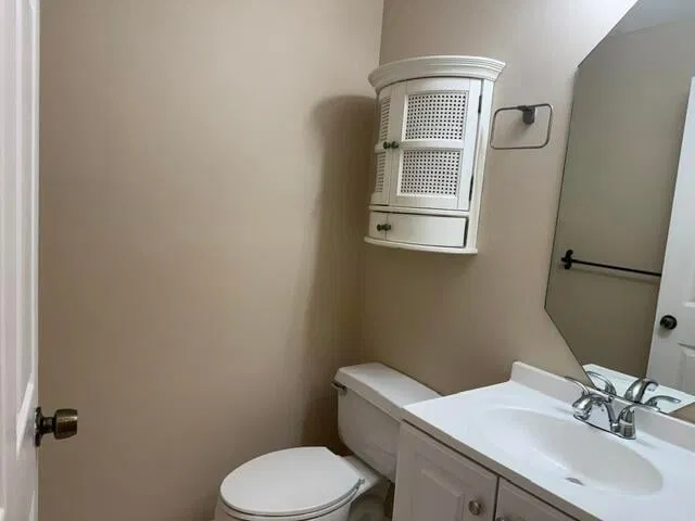 Unit 4 photo 28