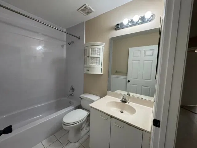 Unit 4 photo 29