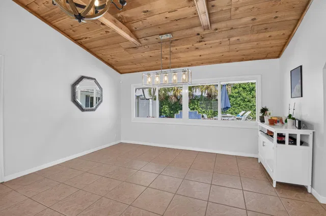 Residence photo 22
