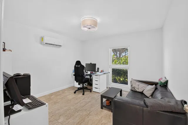 Residence photo 35