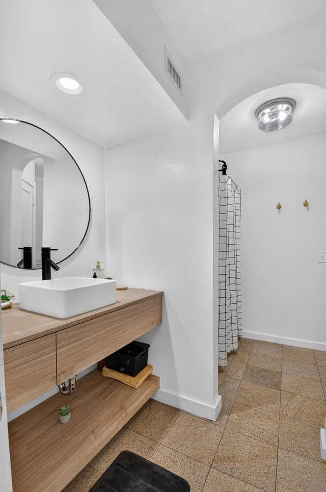 Residence photo 49