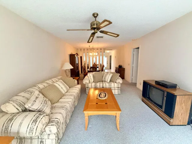 Unit 203 photo 5