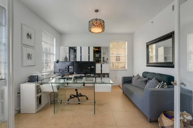 Residence photo 7