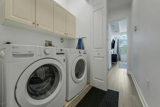 Residence photo 32
