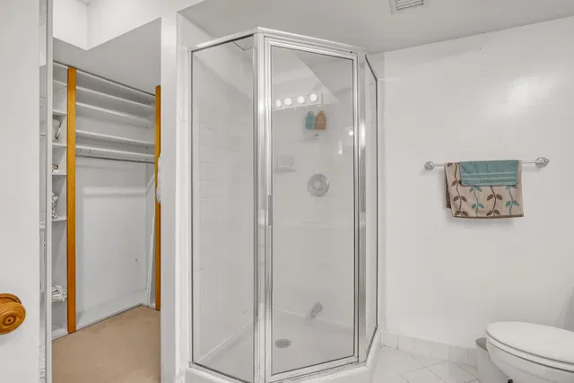 Unit 203 photo 9