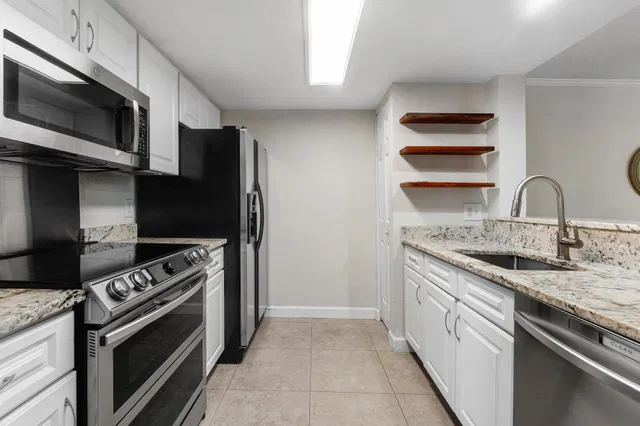  Unit 108 photo 6