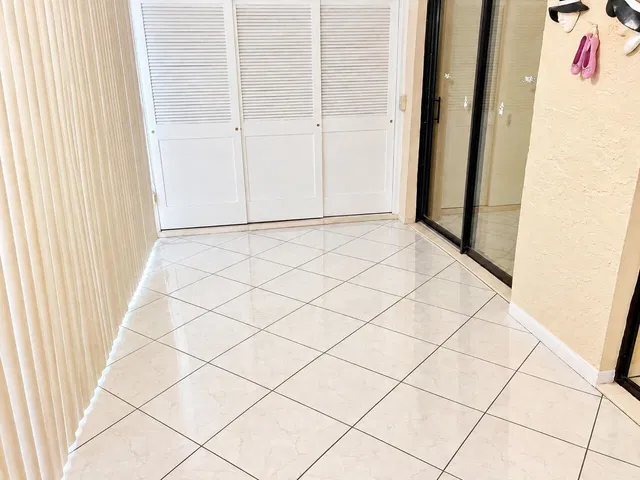  Unit F photo 29