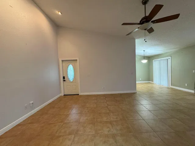 Residence photo 8