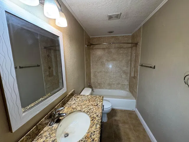 Residence photo 12