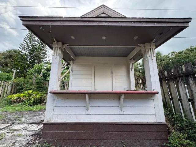 Residence photo 17