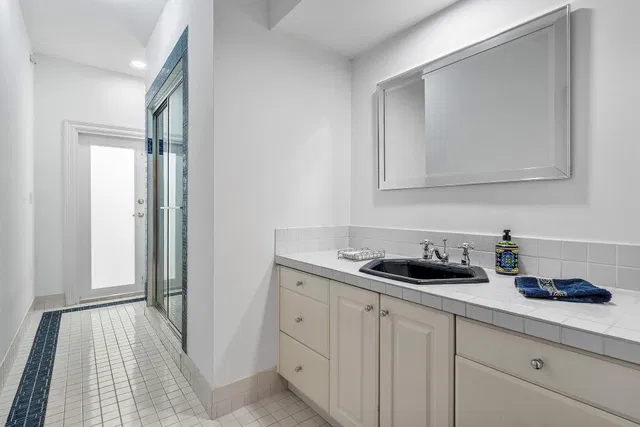  Residence photo 28