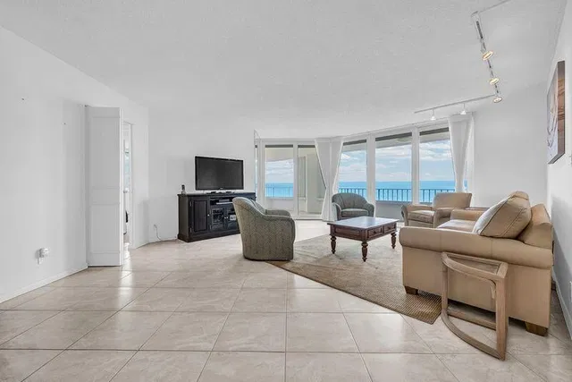 550 S Ocean Boca Unit 602 photo 6