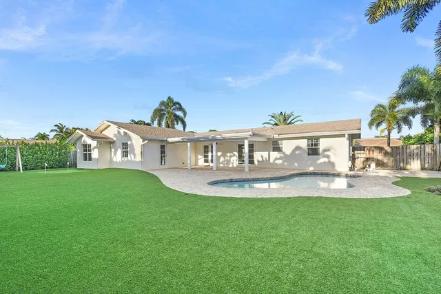  Residence photo 4