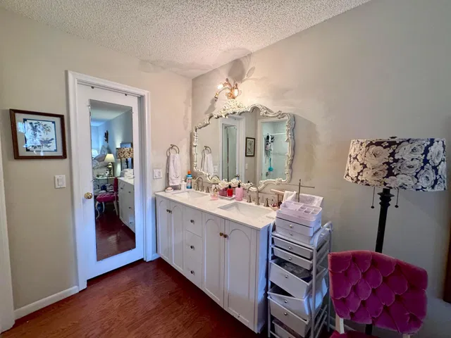  Unit 203 photo 14