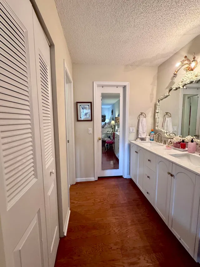 Unit 203 photo 29