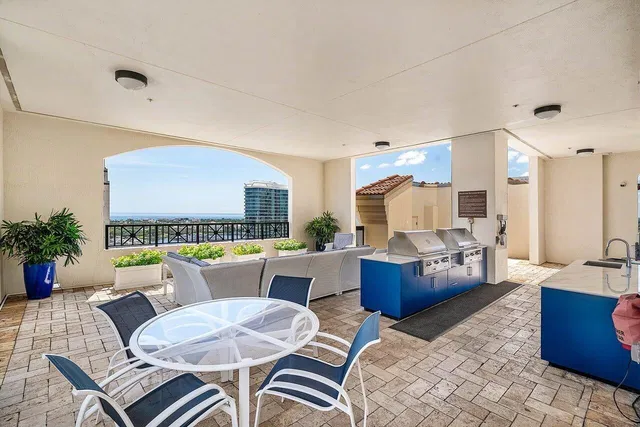 One City Plaza Unit 1506 photo 14