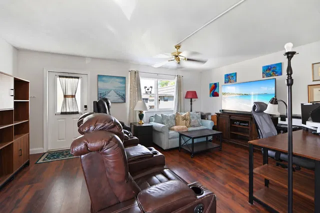  Residence photo 4
