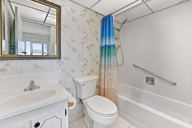  Residence photo 9