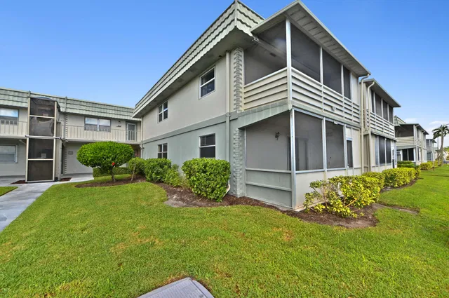  Residence photo 15