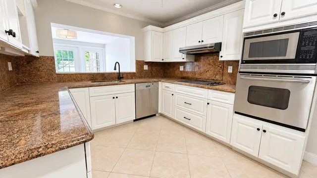  Residence photo 6