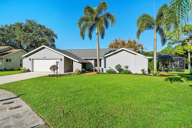 Residence photo 3
