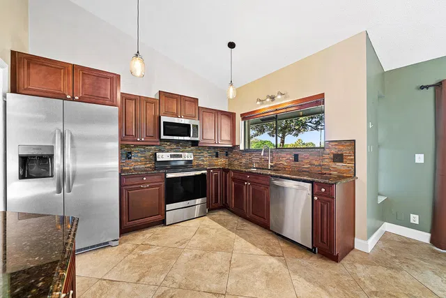 Residence photo 15