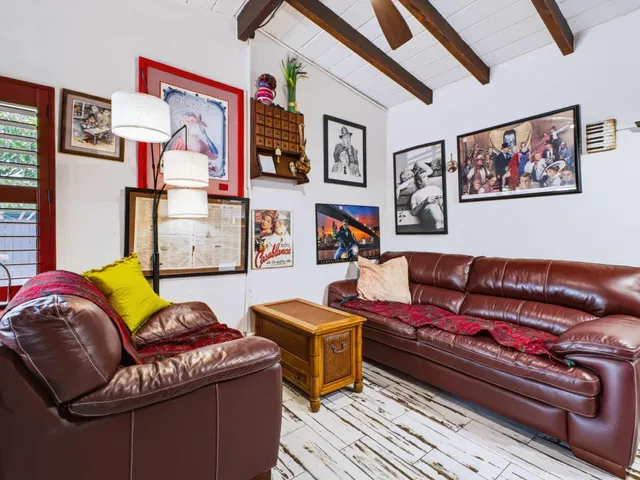 Residence photo 9