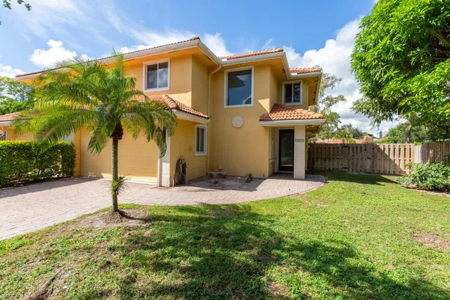 Residence photo 2